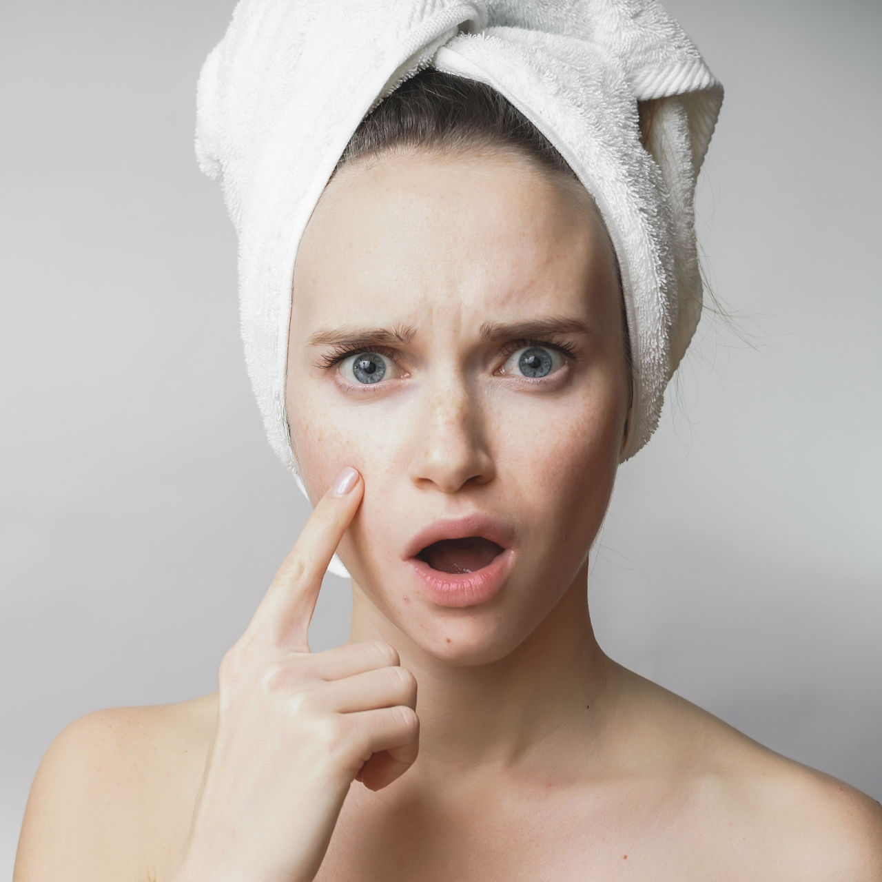 Oczyszczanie manualne skóry twarzy w salonie Beautymania w Warszawie.