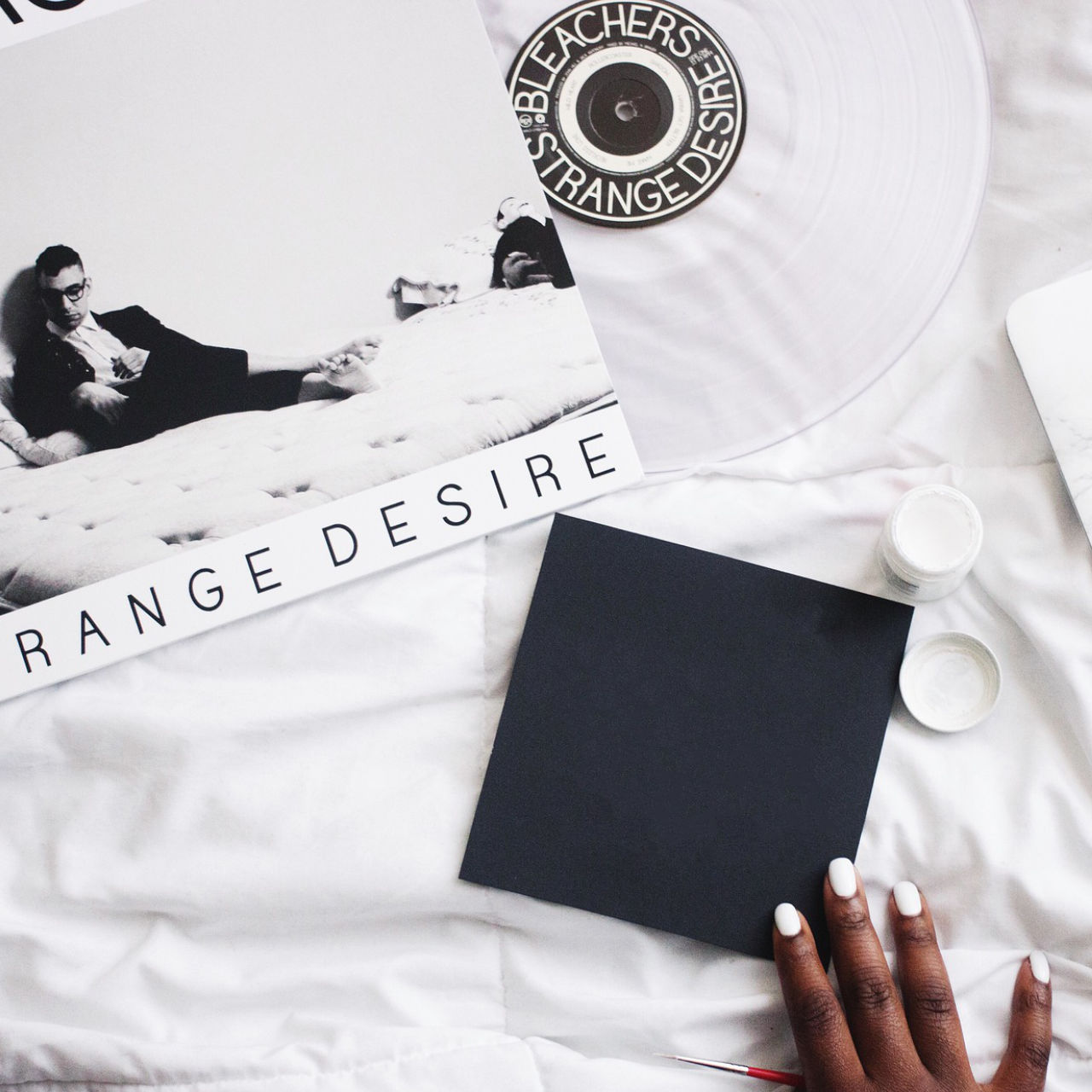 Manicure VINYLUX – manicure Żoliborz, Warszawa.